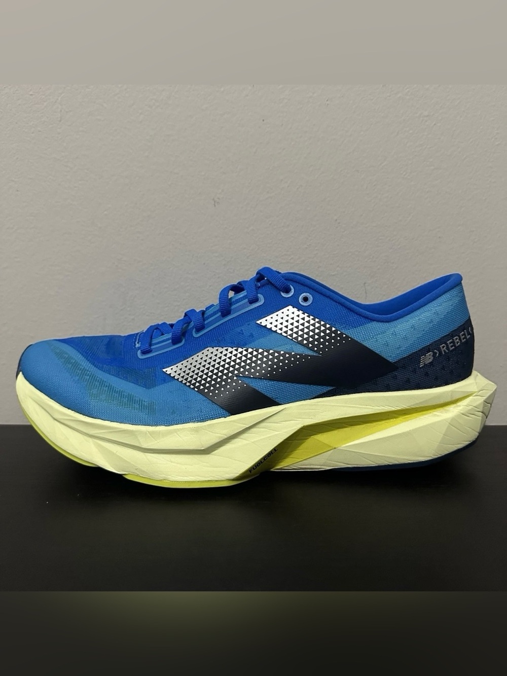 New Balance FuelCell Rebel V4 Shoes Mens Size 10.5 Blue Running Sneakers MFCXLQ4